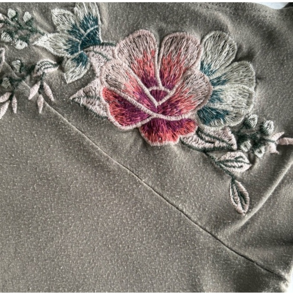 American Eagle Embroidered Floral Olive Cold Shoulder Top - Picture 3 of 5